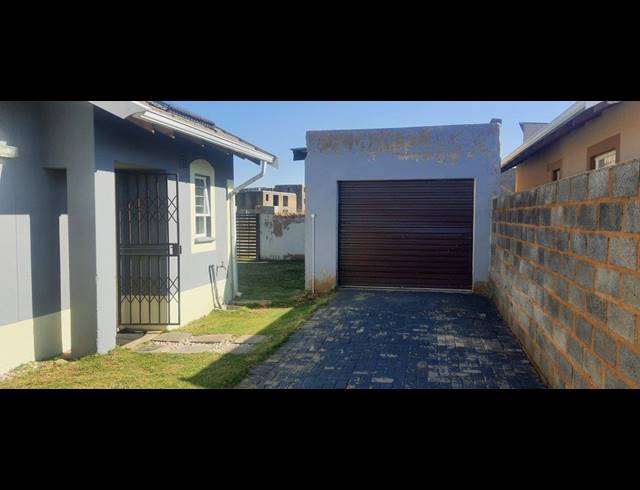 3 BEDROOM HOUSE FOR SALE IN SALFIN